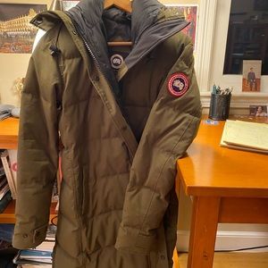 Canada Goose Women’s Down Jacket size Large
